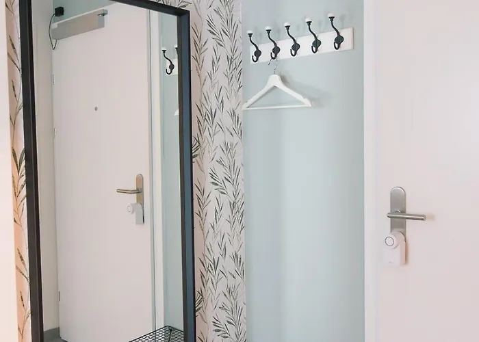 Modern 1br - 15 Mins To Center *